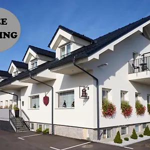 Hisa Ancka, - 3 Min To The Airport 3*, Sencur Slovenia